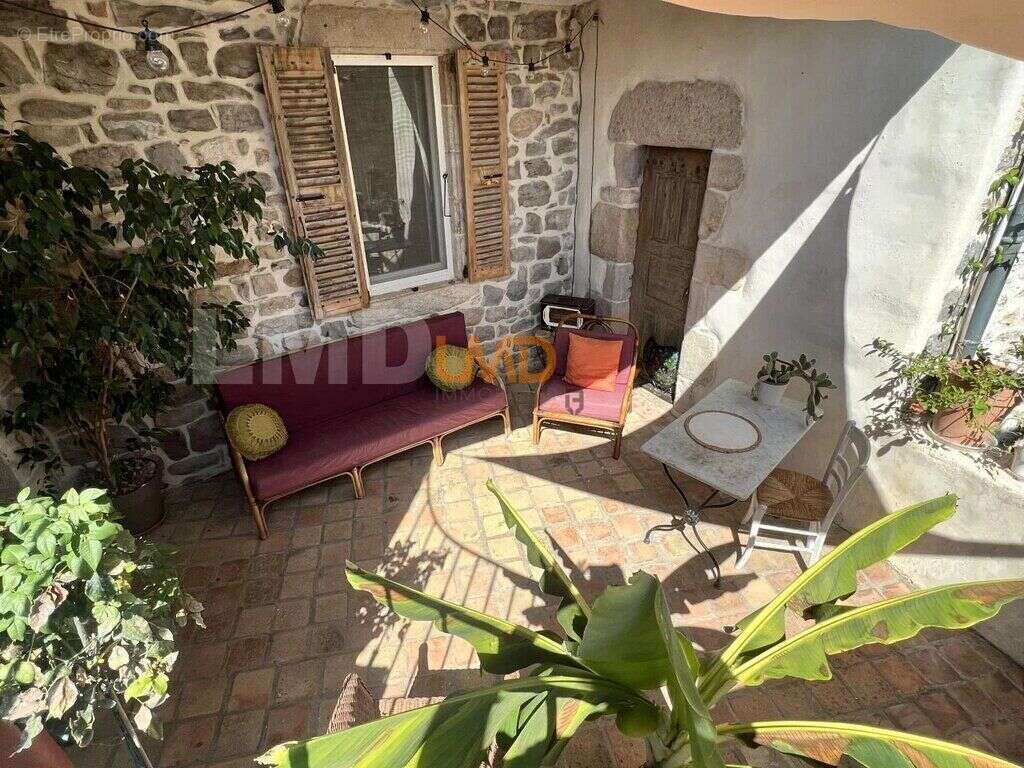 Maison à LAURAC-EN-VIVARAIS