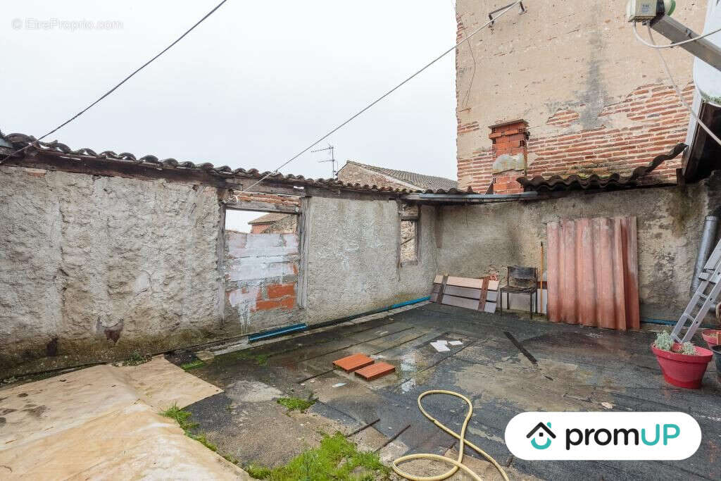 Maison à PORT-SAINTE-MARIE