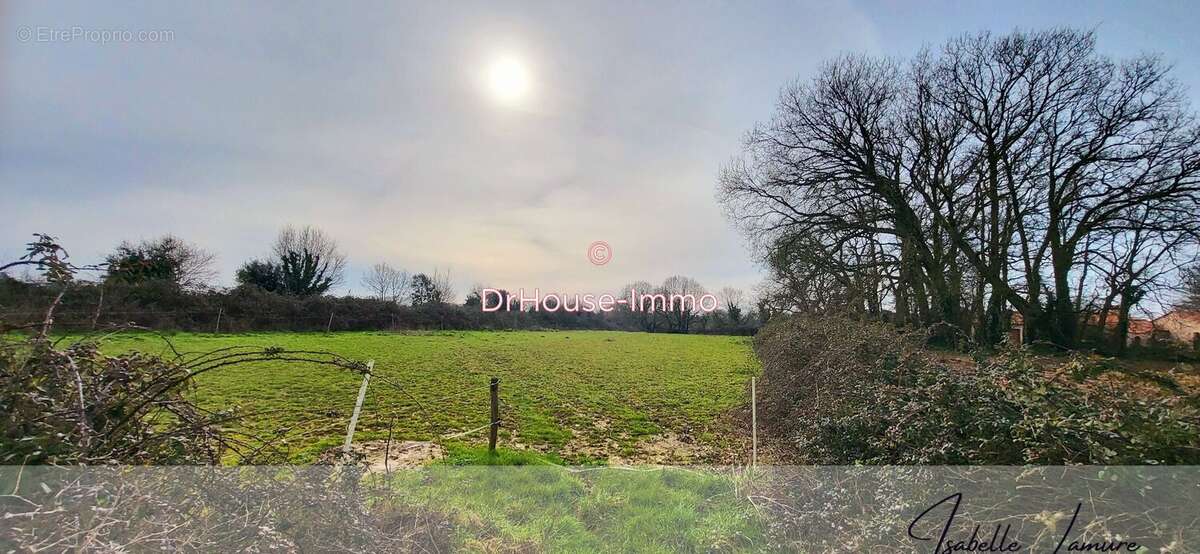 Terrain à JARD-SUR-MER