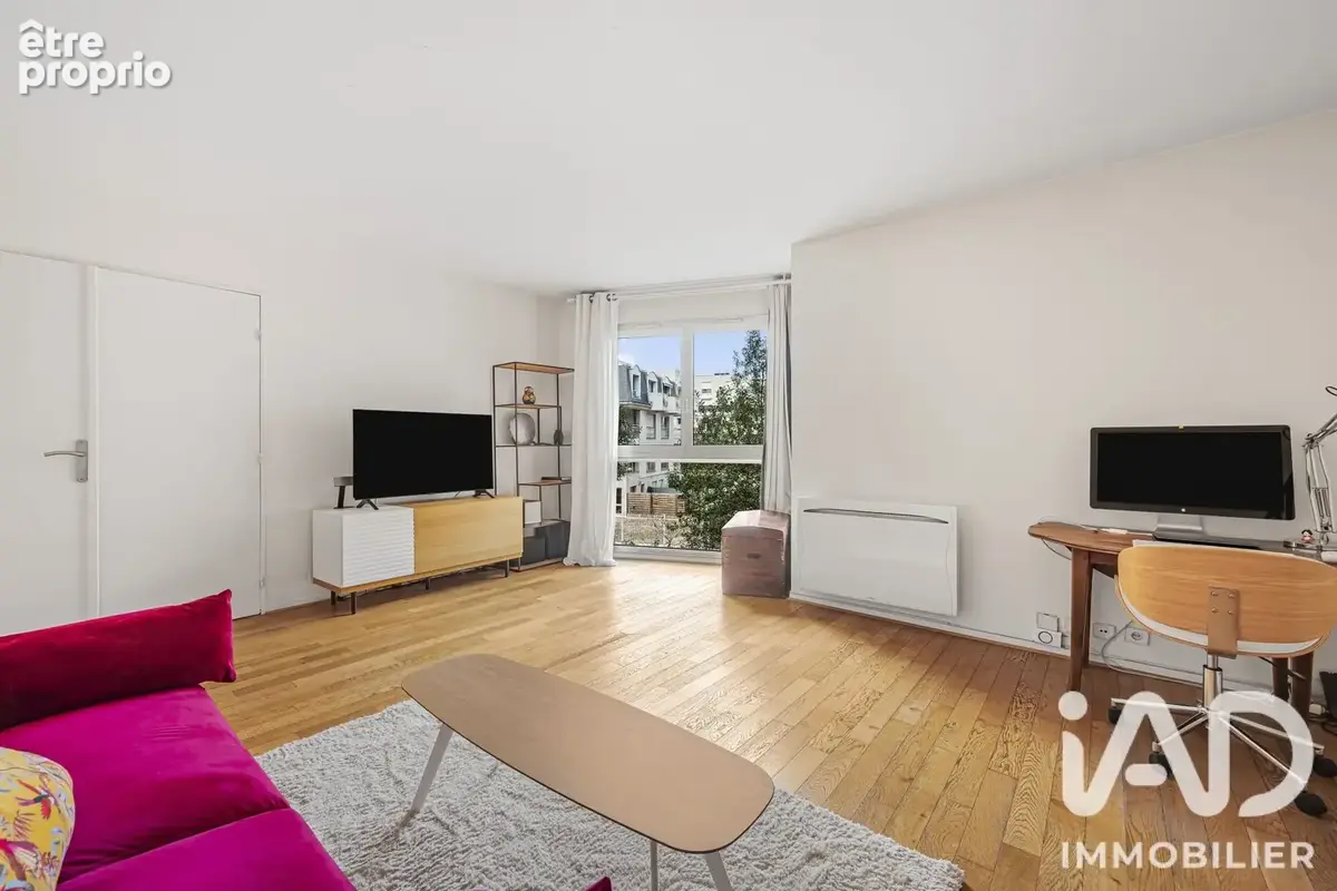 Photo 1 - Appartement à SURESNES