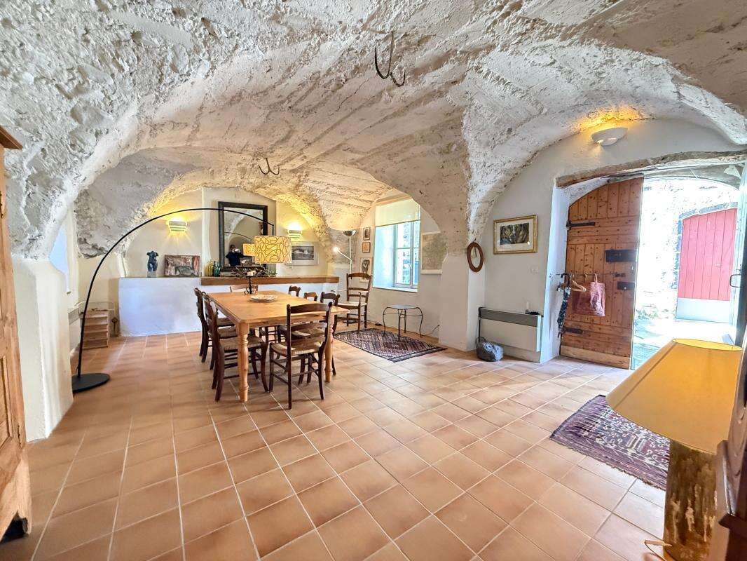 Maison à ALBA-LA-ROMAINE