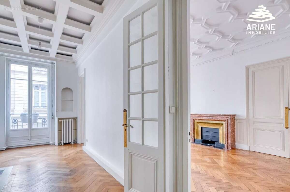 Appartement à LYON-6E