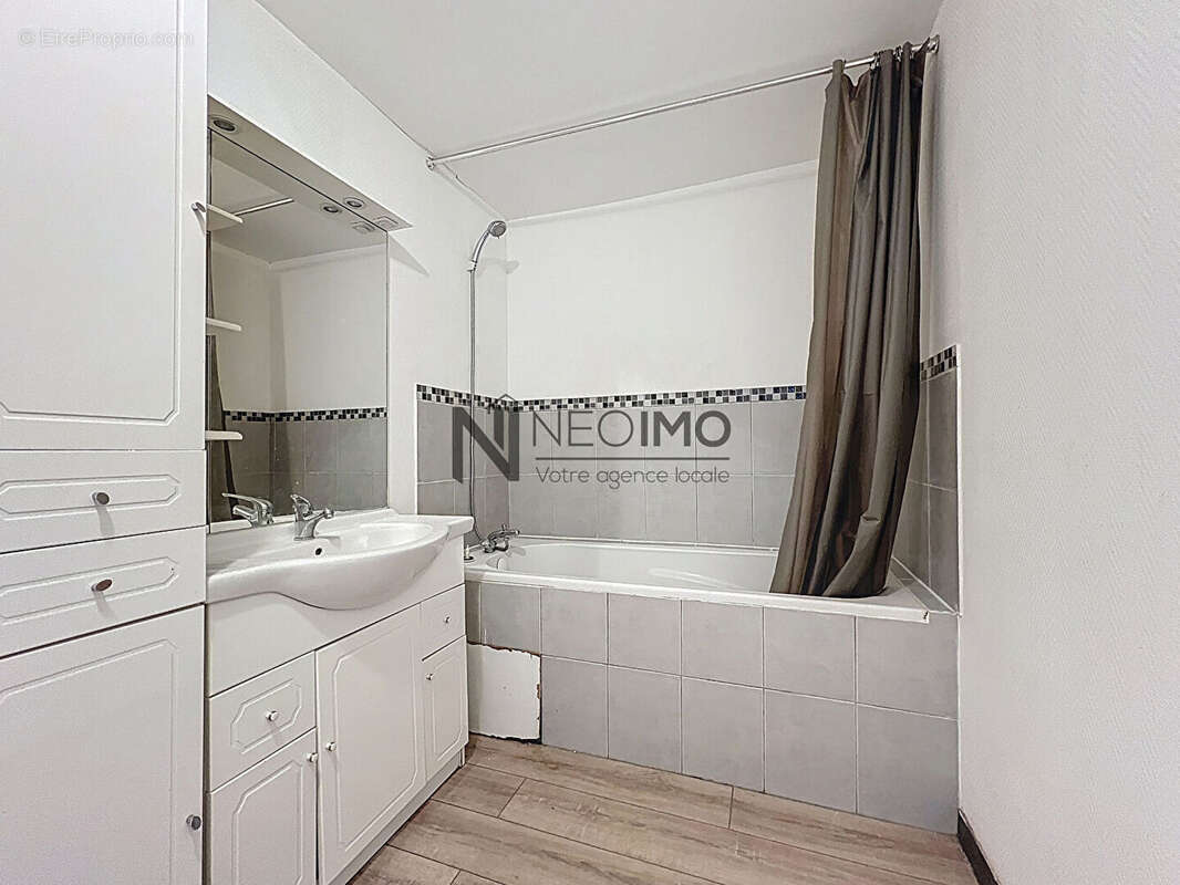 Appartement à NEUFCHATEAU