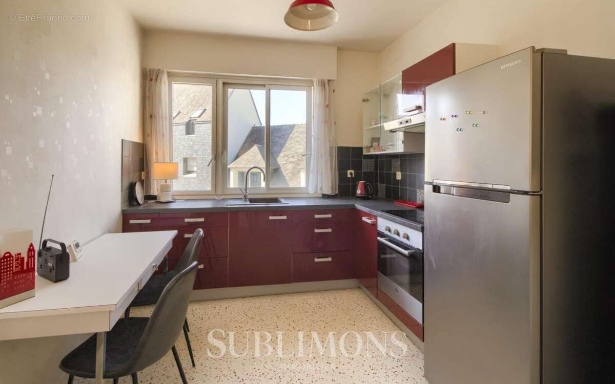 Lumineux T3 de 74 m² avec balcon - 2ème étage - Emplaceme - photo 3
