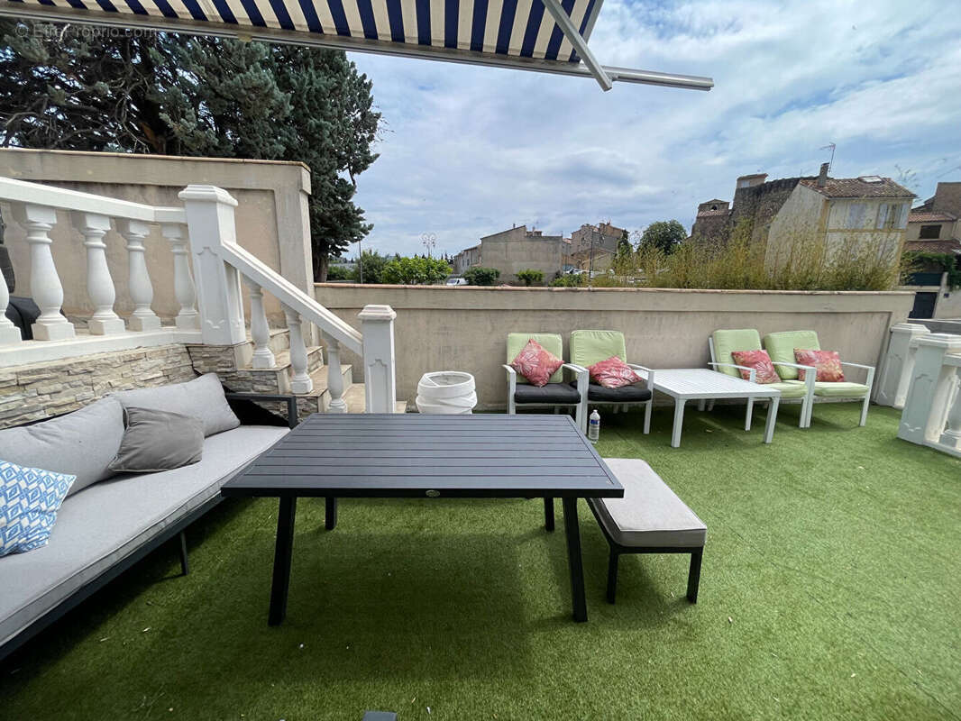 Maison + Appartement de 260 m² à PEYROLLES EN PROVENCE - photo 16