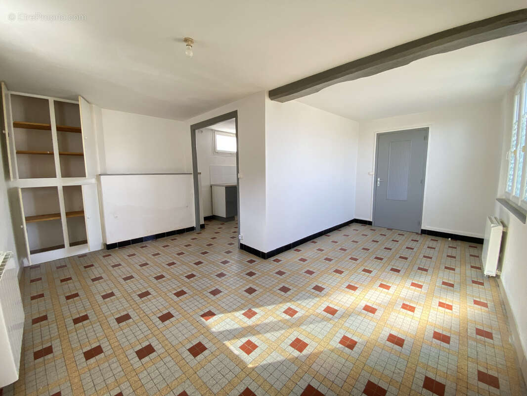 Maison à VILLEBERNIER