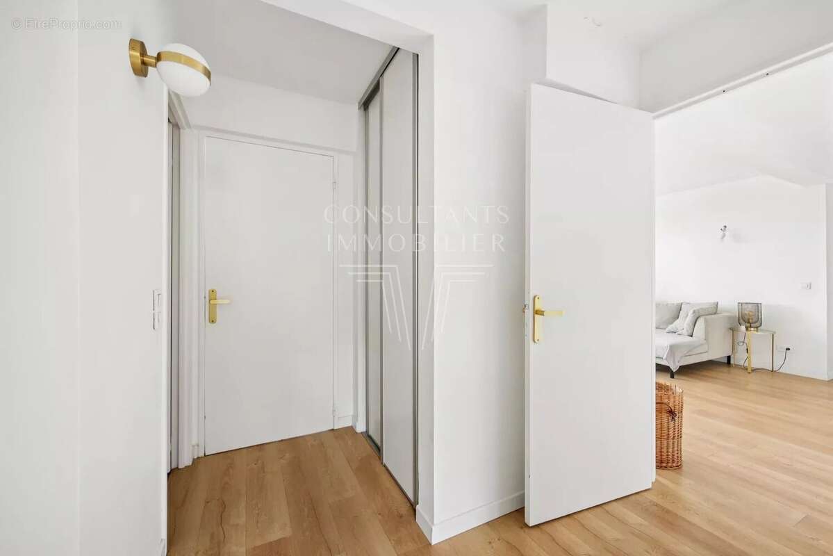 Appartement à SURESNES