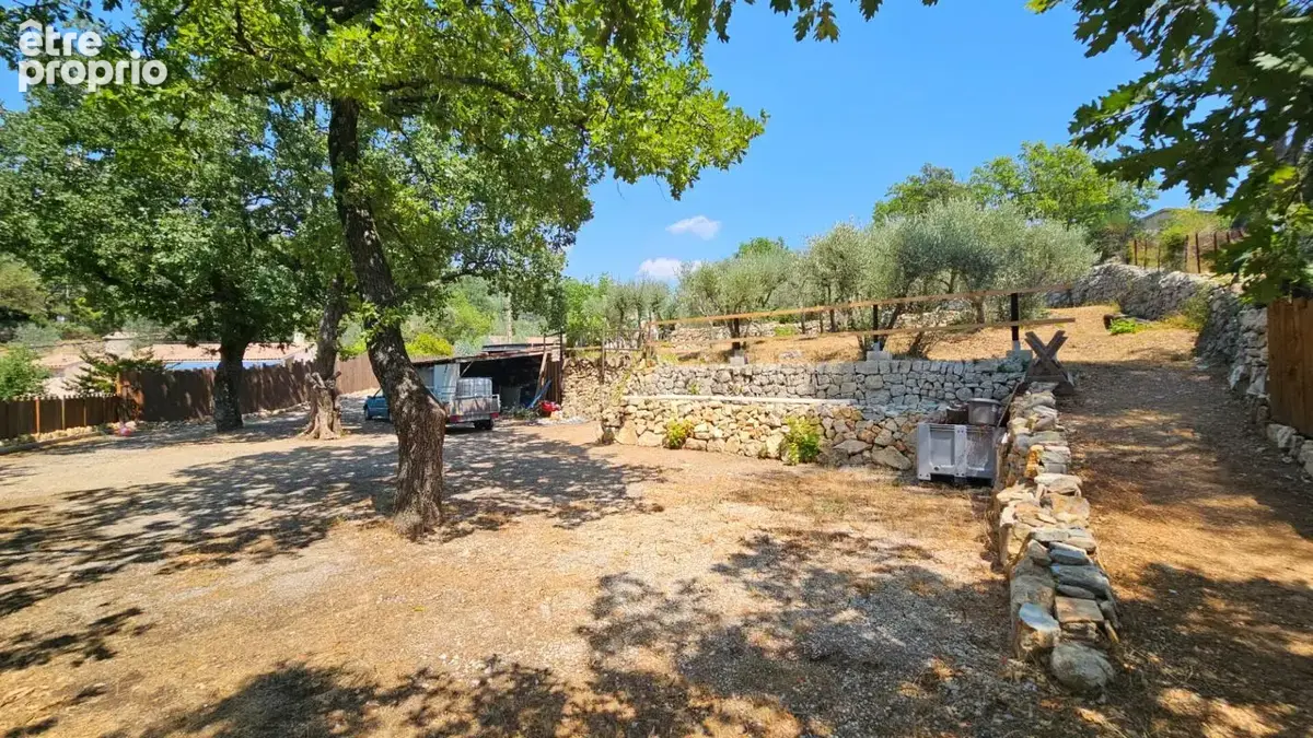 Maison unifamilialle ou deux logements, terrain 1900 m2 , piscine - photo 8