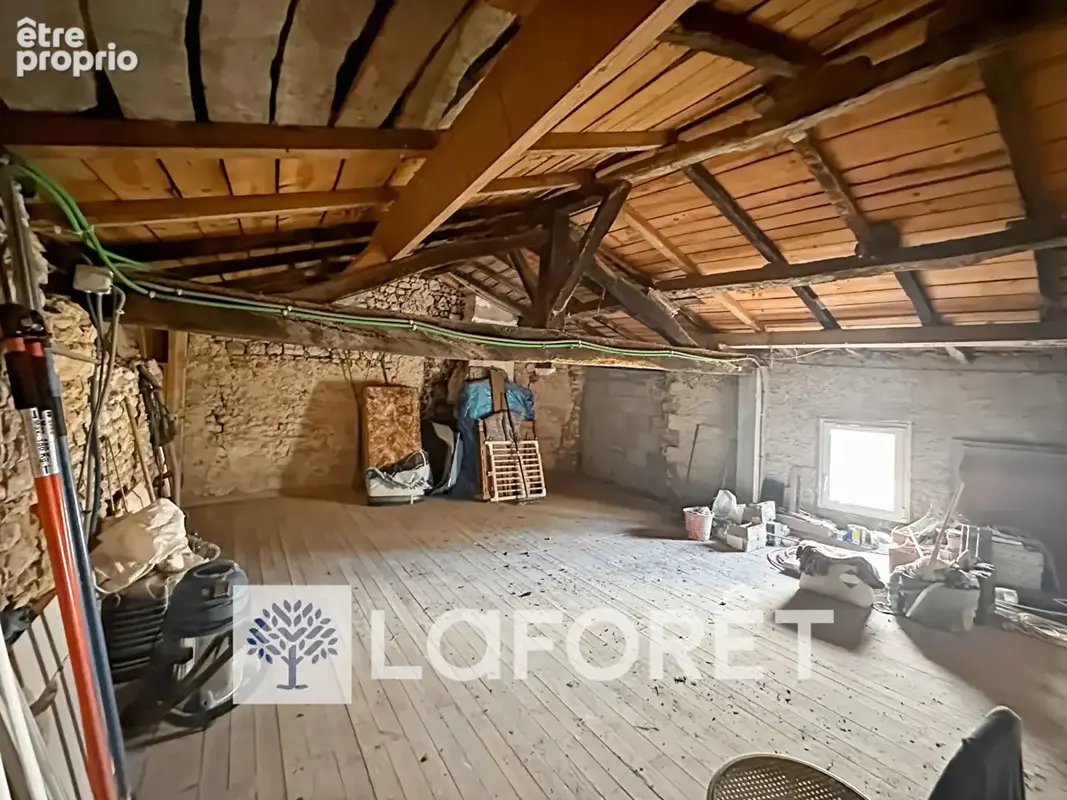 Maison ancienne en pierre située à 5 minutes de Gémozac 147 m2 - photo 17