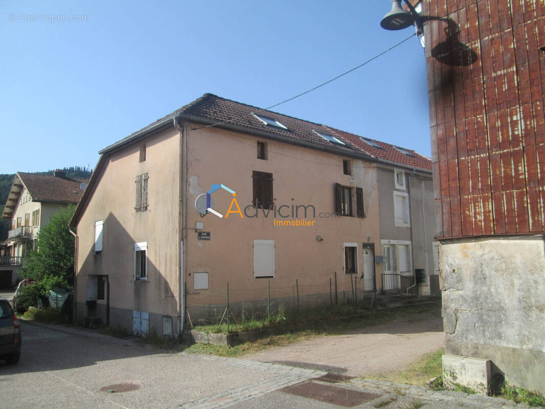 Appartement à LE VAL-D&#039;AJOL