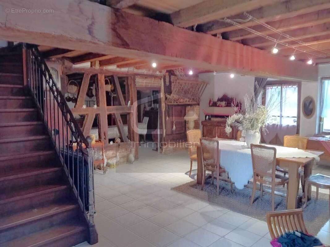 Maison à LE MIROIR