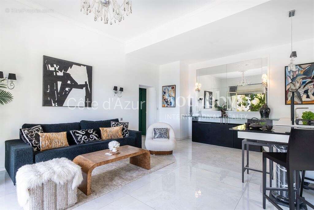 Appartement à BEAULIEU-SUR-MER