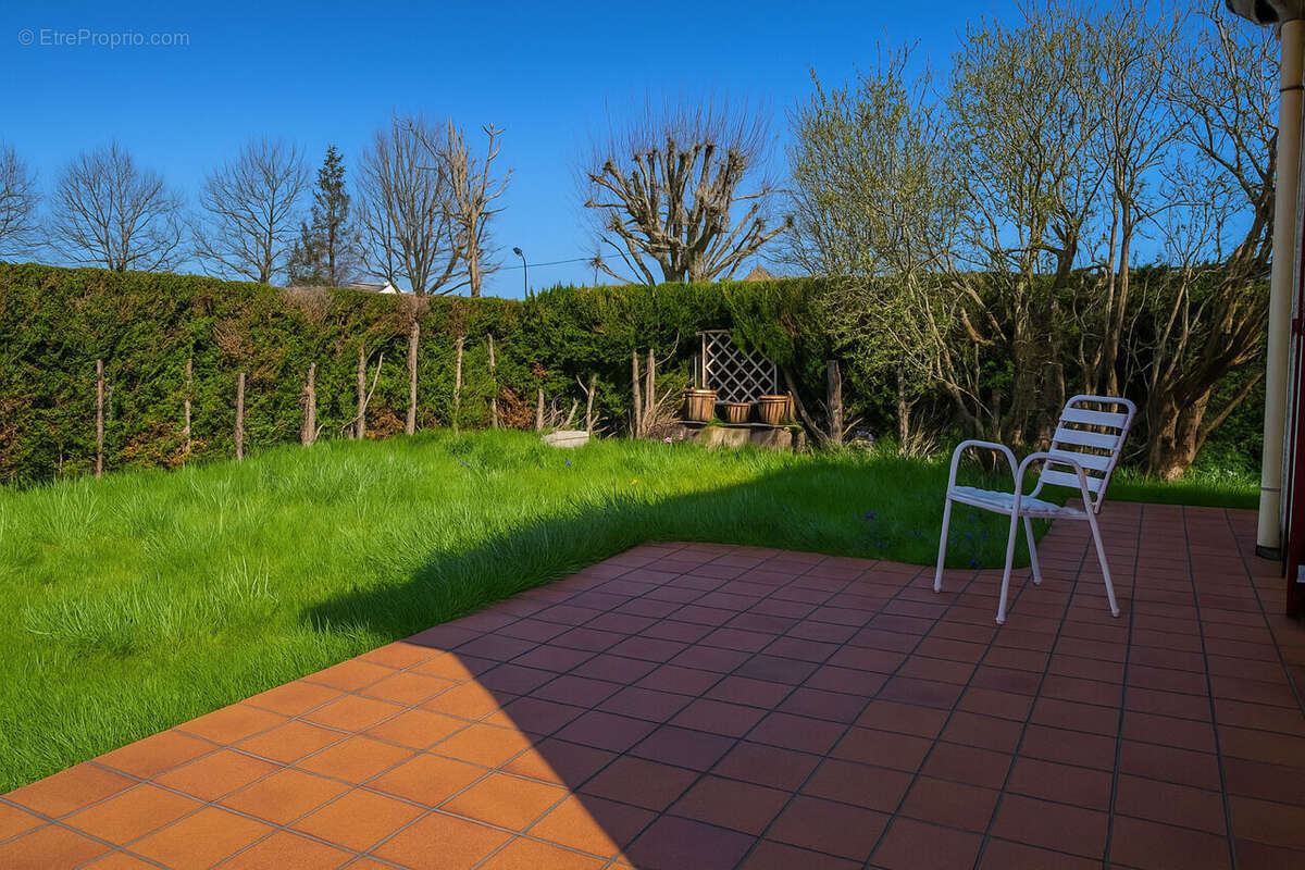 Maison à LES CLAYES-SOUS-BOIS