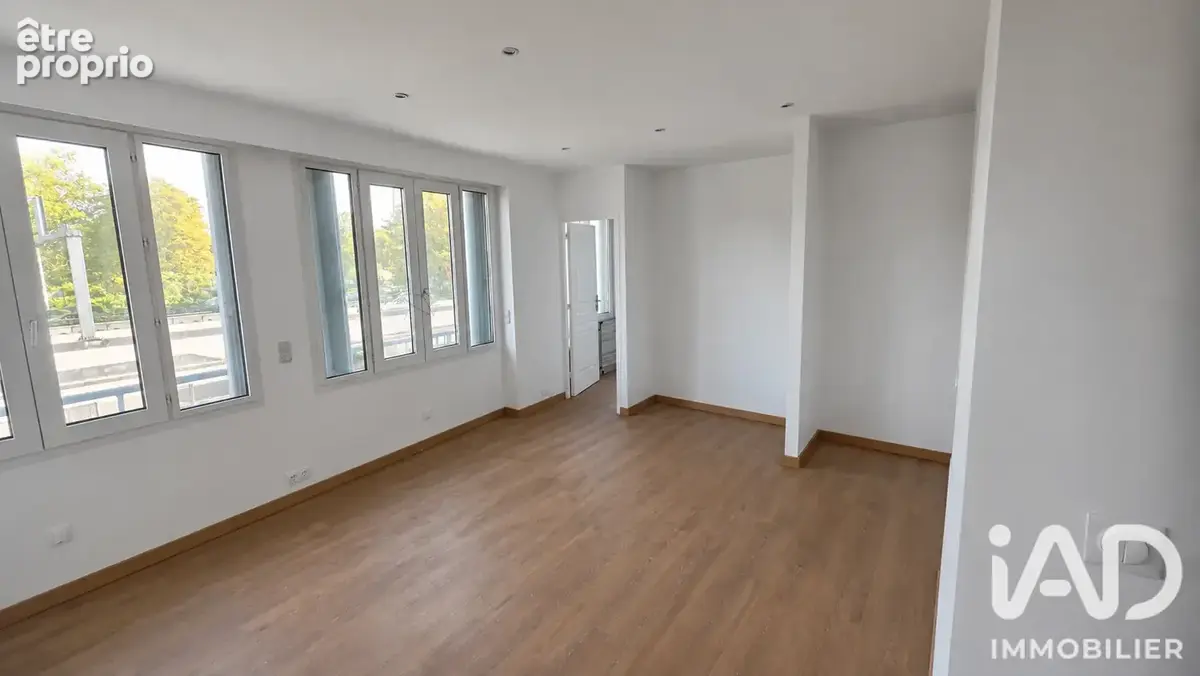 Photo 1 - Appartement à MONTROUGE