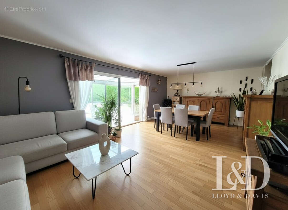 Maison à VILLENAVE-D&#039;ORNON