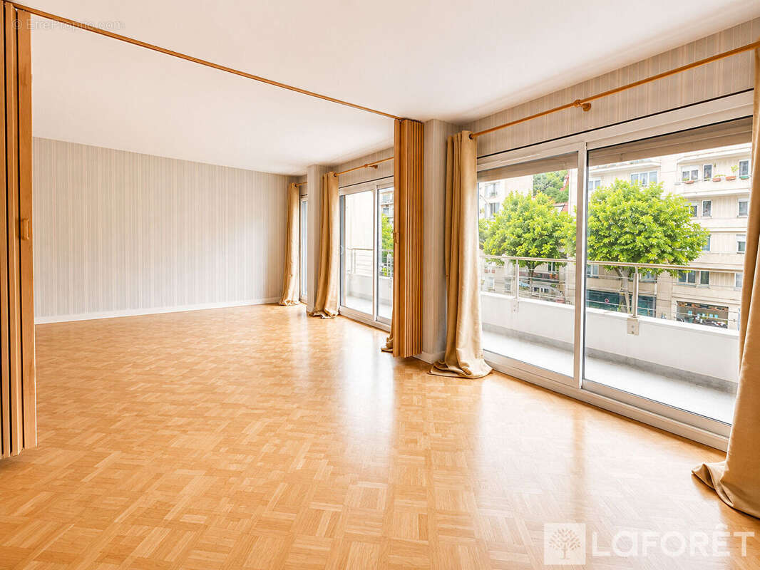 Chaville limite sèvres appartement 3 pièces de 70 m² avec balcon, parking et cave résidence de standing - photo 2