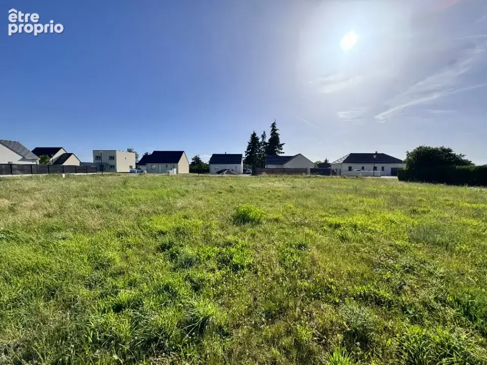 Terrain 844 m² à Les Ventes  - photo 2