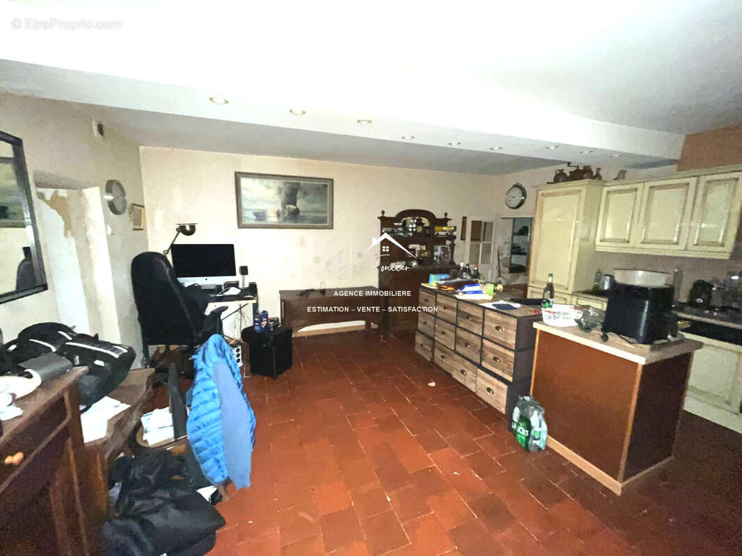 Maison à LA CELLE-SAINT-AVANT