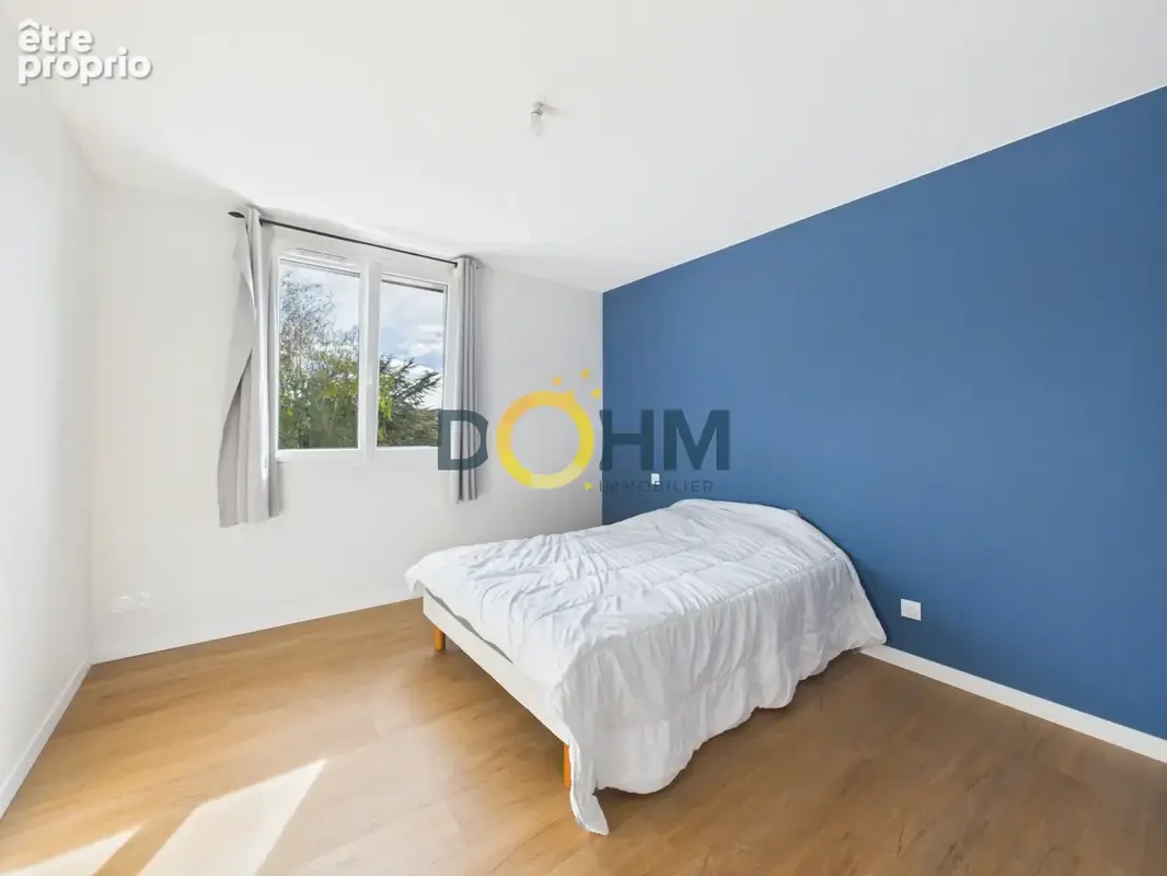 Maison T5 rénovée avec garage double à Saint-Christophe-sur-Dolaison - photo 18