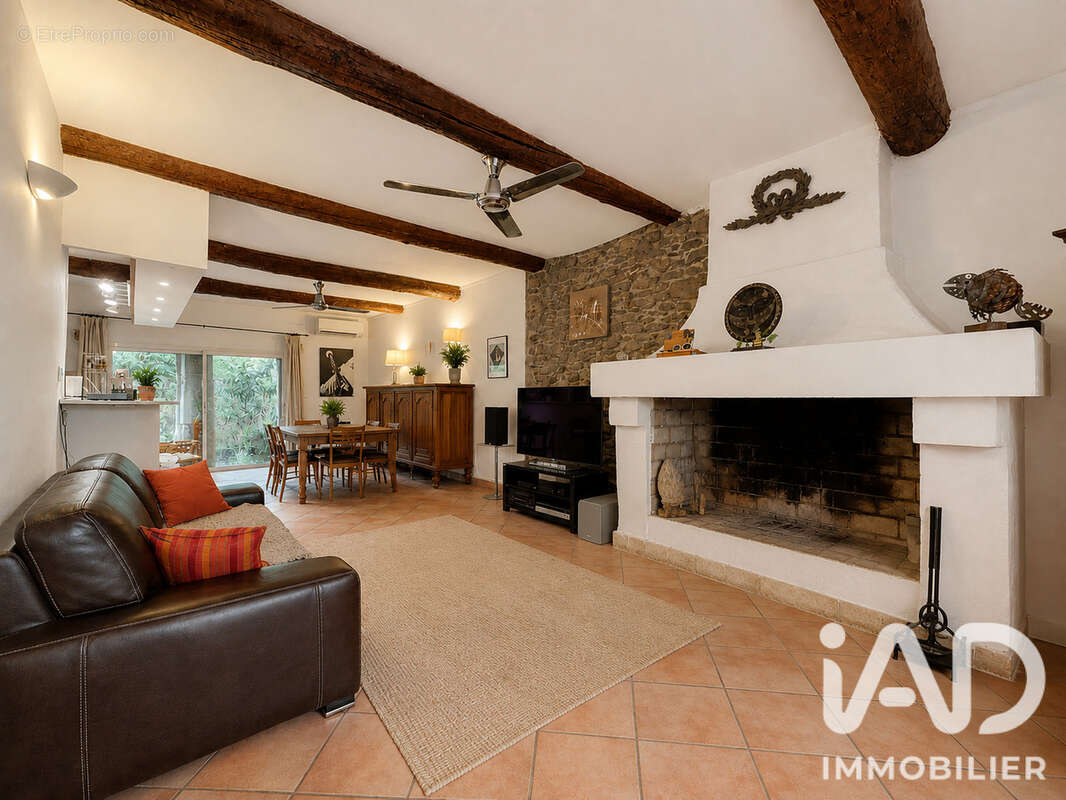 Maison 110 m² à Eyguieres  - photo 2
