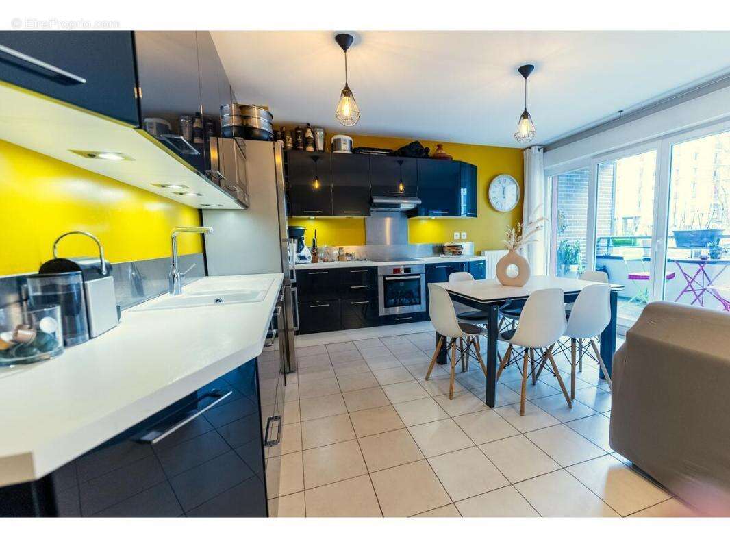 Appartement à COLOMBES