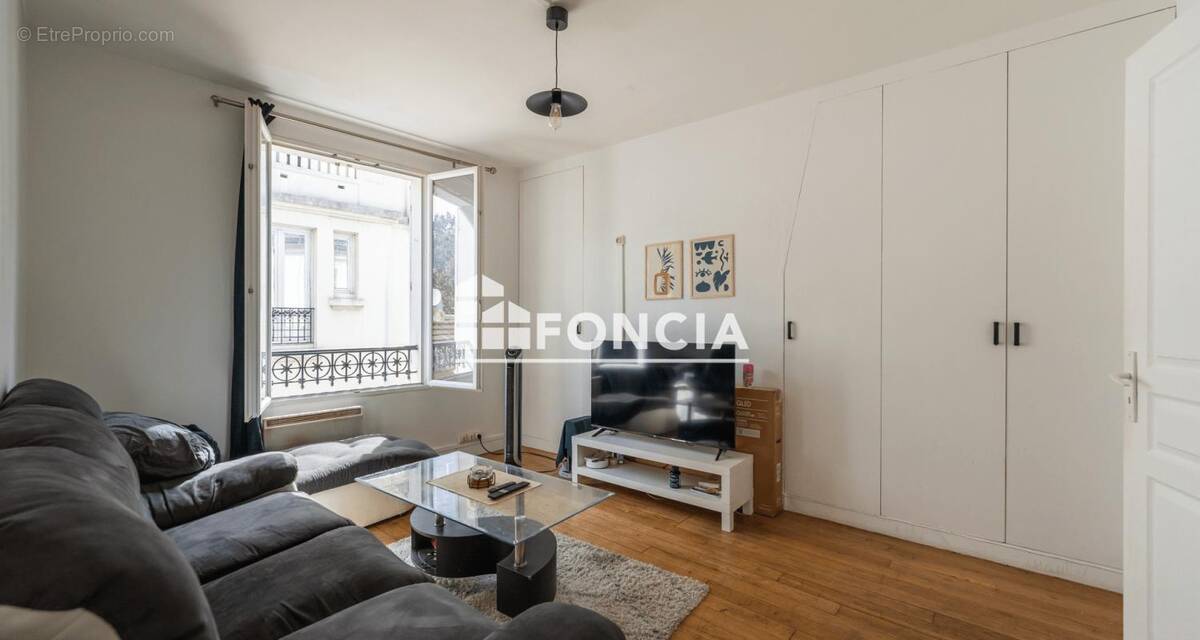 Appartement à PARIS-19E