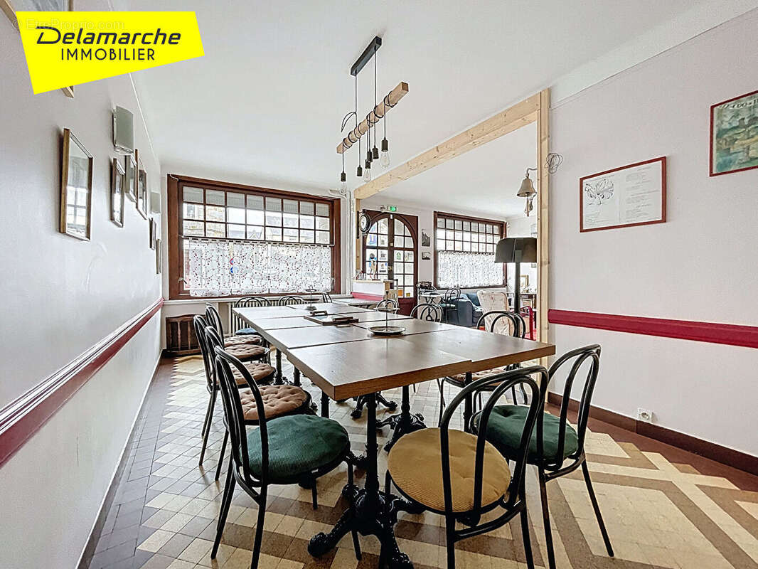 A VENDRE : Maison familiale dans le centre bourg de Pont Farcy - photo 5