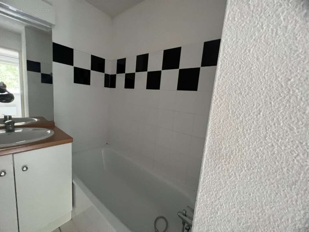 Appartement à FONBEAUZARD