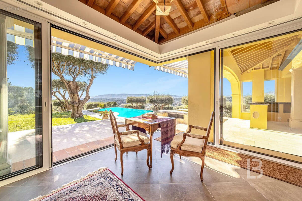 Maison à MOUANS-SARTOUX