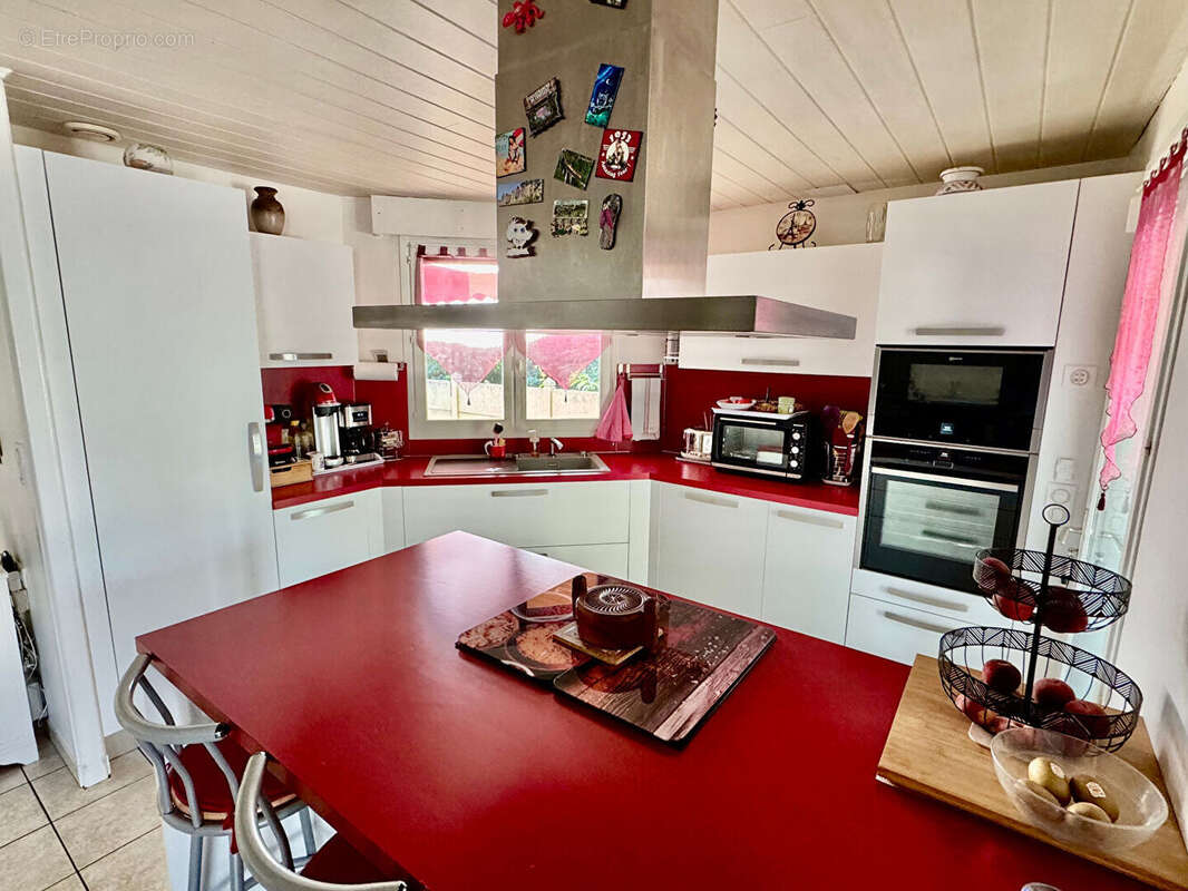 CLERMONT-FERRAND / Plain-pied à vendre avec 3 chambres au calme et terrain piscinable  ! - photo 3