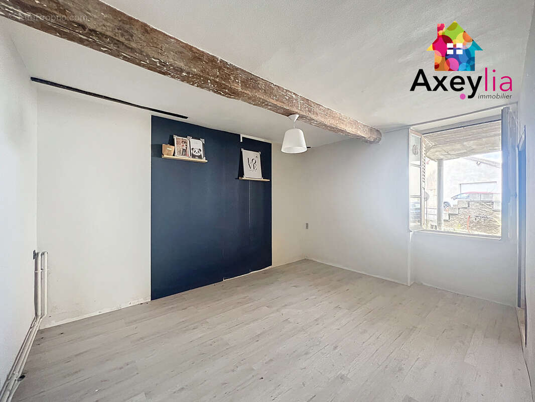 A vendre - secteur briennon  - maison 3 chambres 2 garages - photo 7