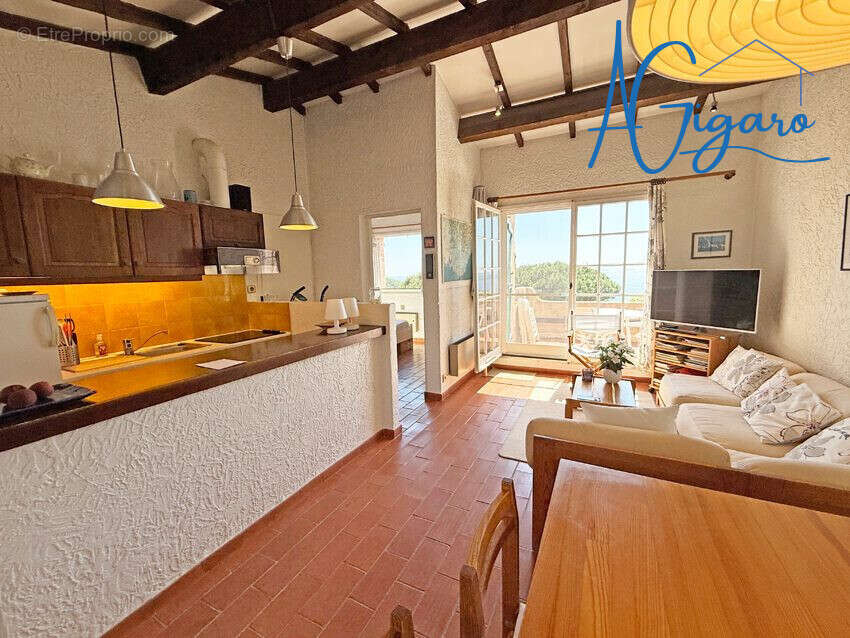 Appartement à LA CROIX-VALMER