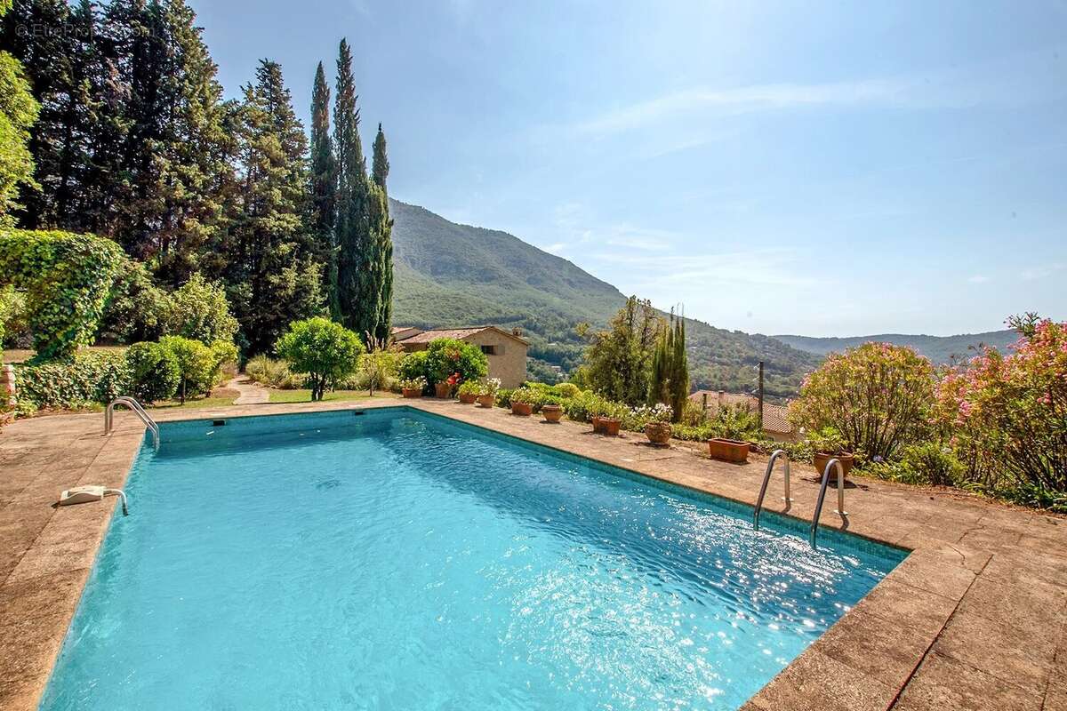 Maison à LE BAR-SUR-LOUP