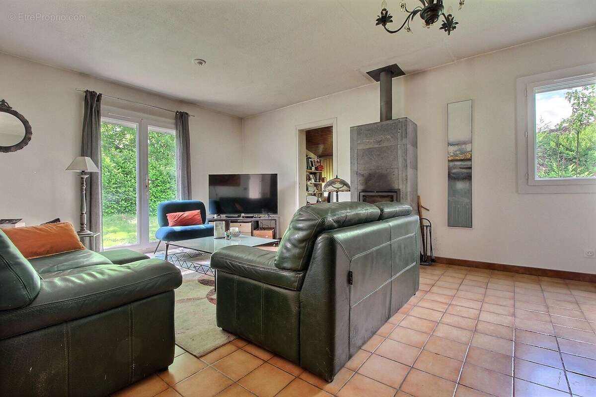 RARE : 2 maisons indépendantes sur 657m² de parcelle. - photo 13