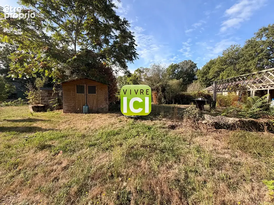 Maison en pierre à rénover - Potentiel de 100m2 - Jardin - Calme - CROSSAC - photo 8