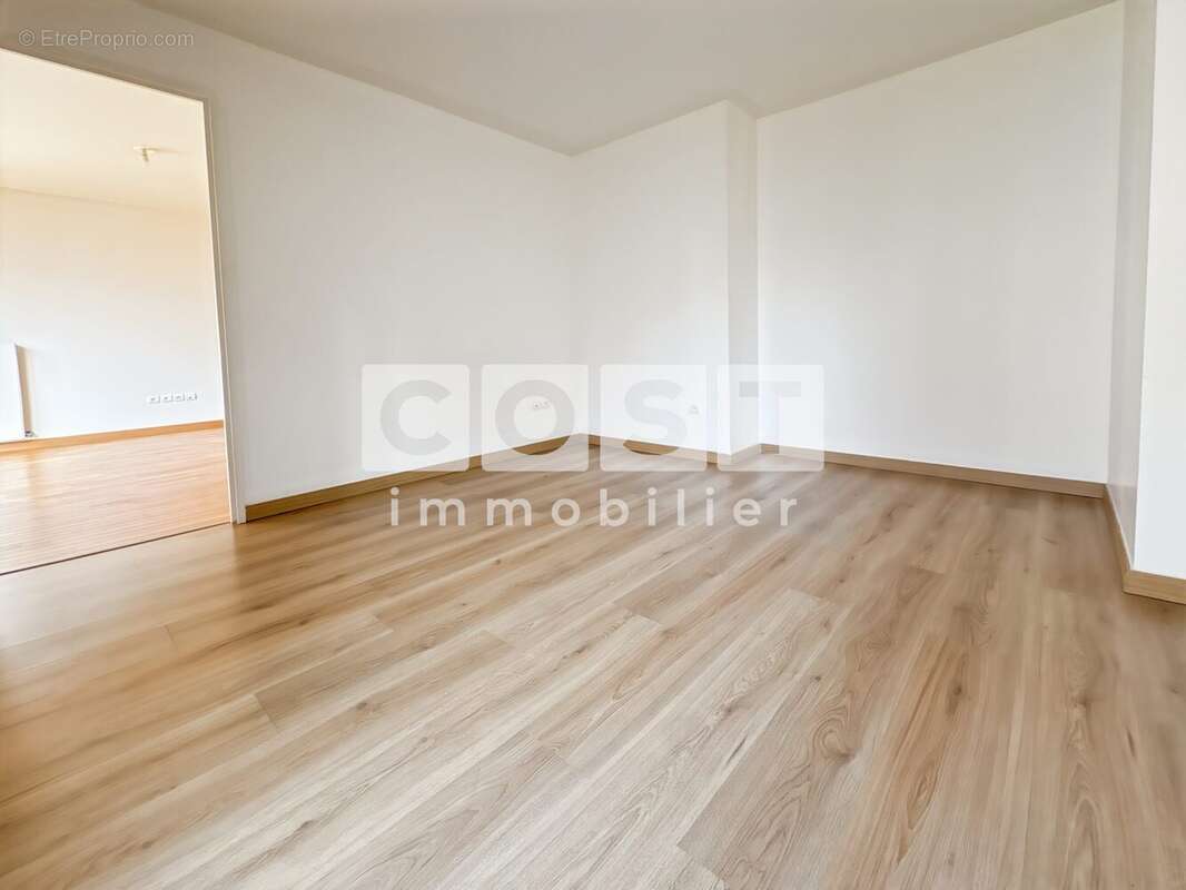 Appartement à COLOMBES