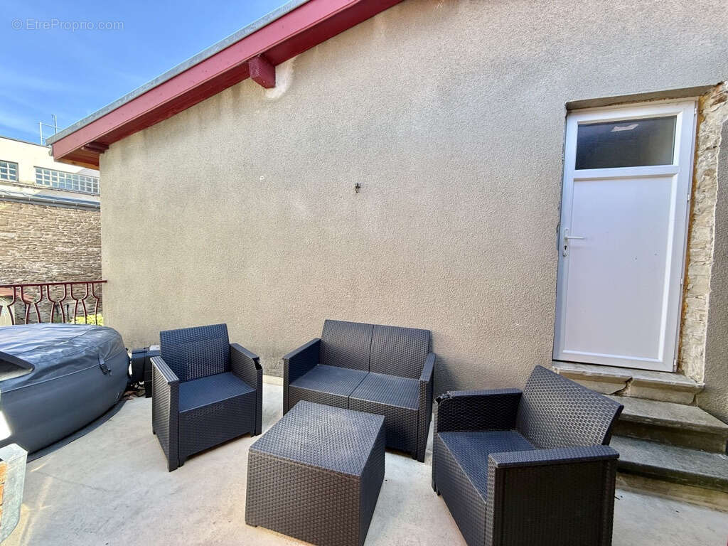 Appartement à MOURS-SAINT-EUSEBE