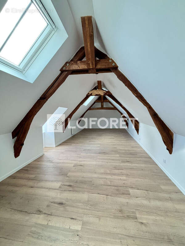 Appartement à MOUY
