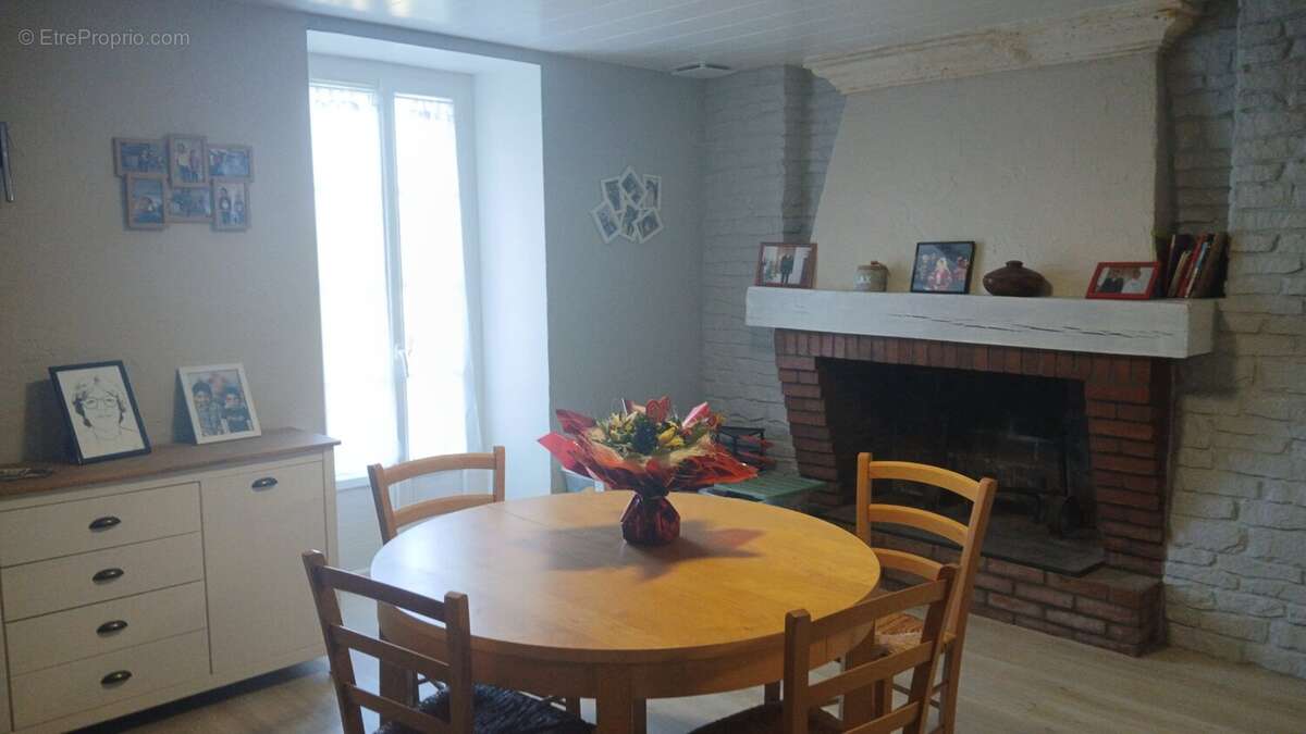Maison 197 m² à Courgeac  - photo 10