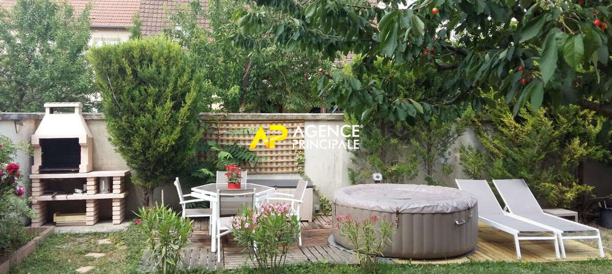 Appartement à SARTROUVILLE