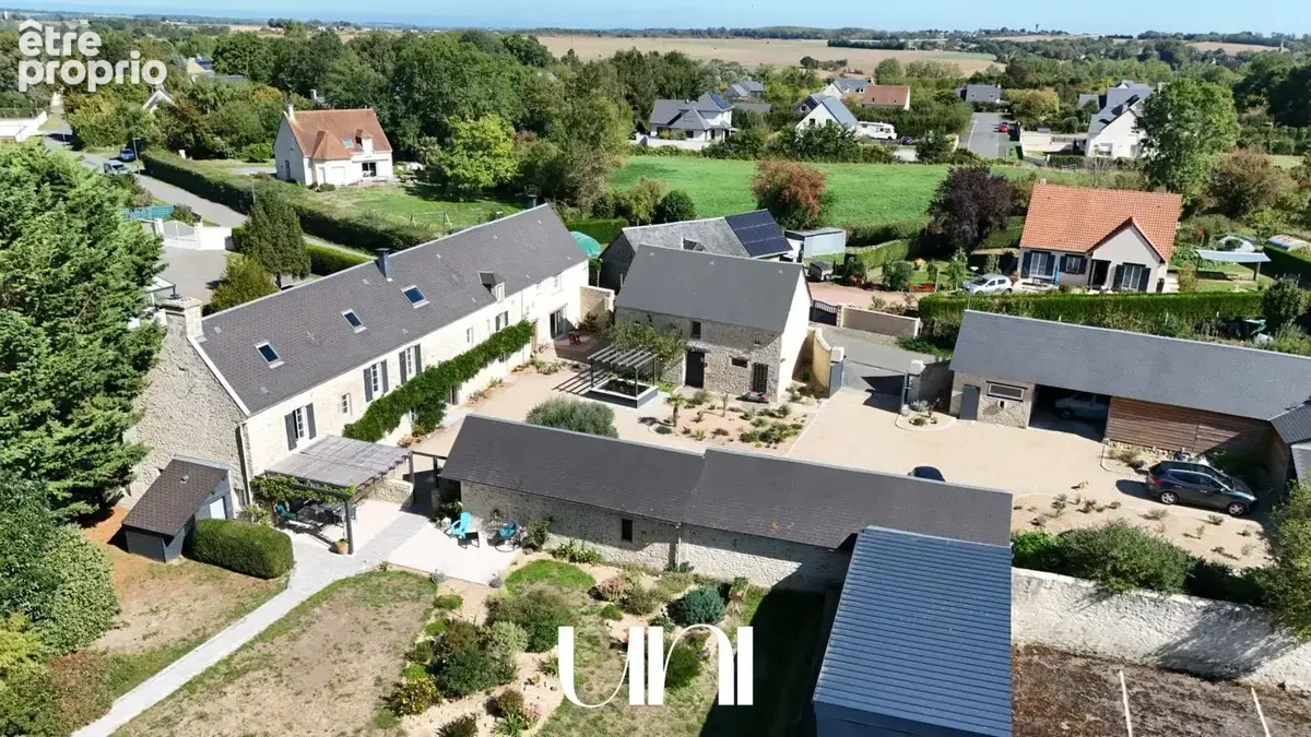 Corps de ferme 10 pièces de 339m² avec dépendances - Nonant - photo 3