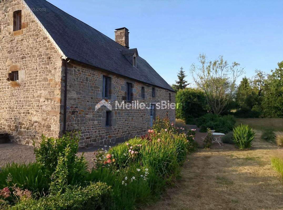 Maison à BELLOU-EN-HOULME