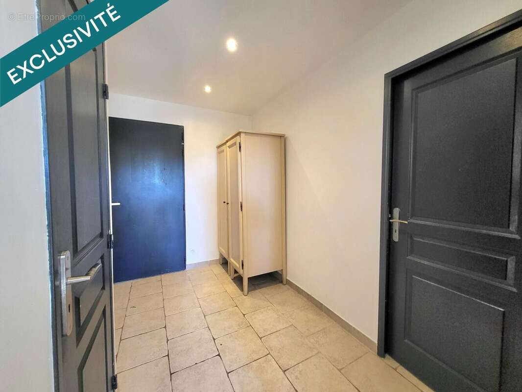 Photo 8 - Appartement à ROQUEBRUNE-SUR-ARGENS