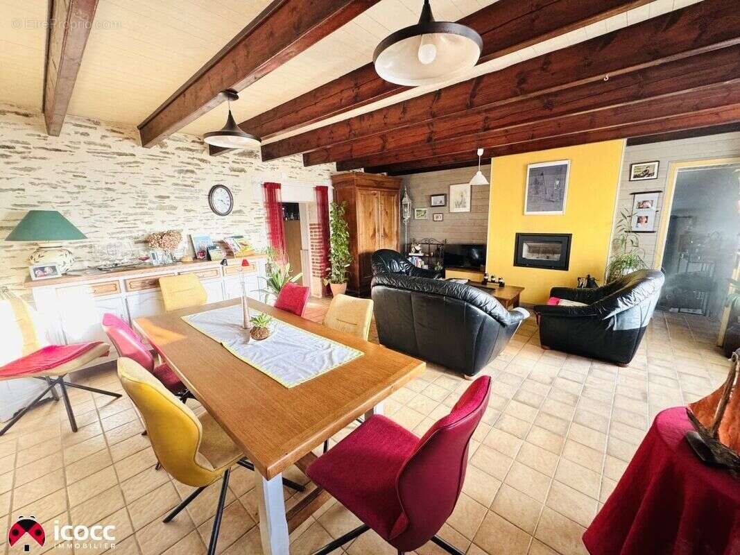 Maison à CHATEAU-GUIBERT