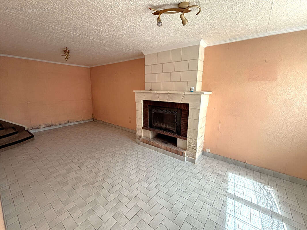 Ensemble immobilier deux maisons indépendantes vaudelnay  8 kms de montreuil-bellay - photo 9