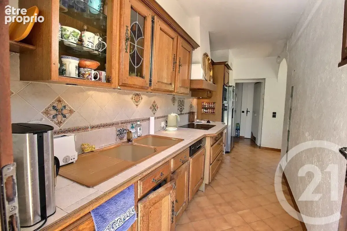 Maison 7 pièces 160 m² à vendre à Roquefort-Les-Pins (06330) - photo 3