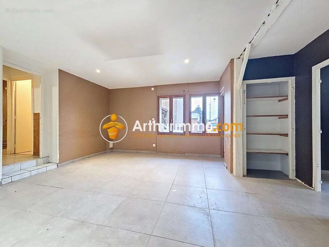 Appartement à SAINT-GEORGES-D'ESPERANCHE