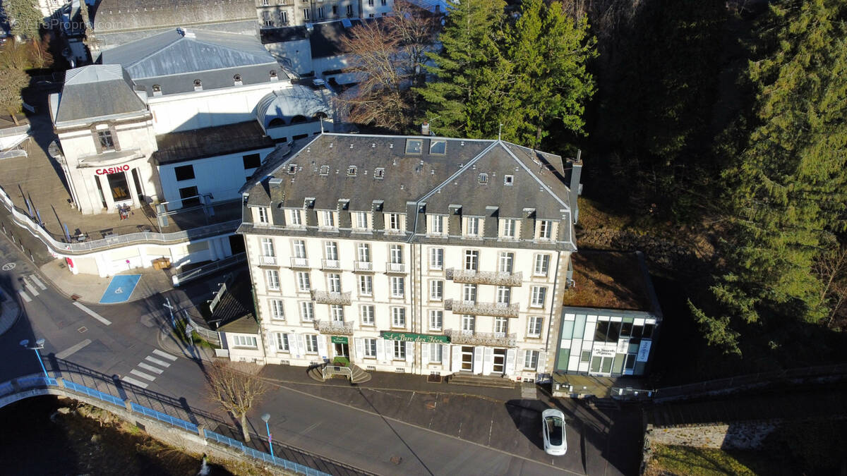 Commerce à LA BOURBOULE