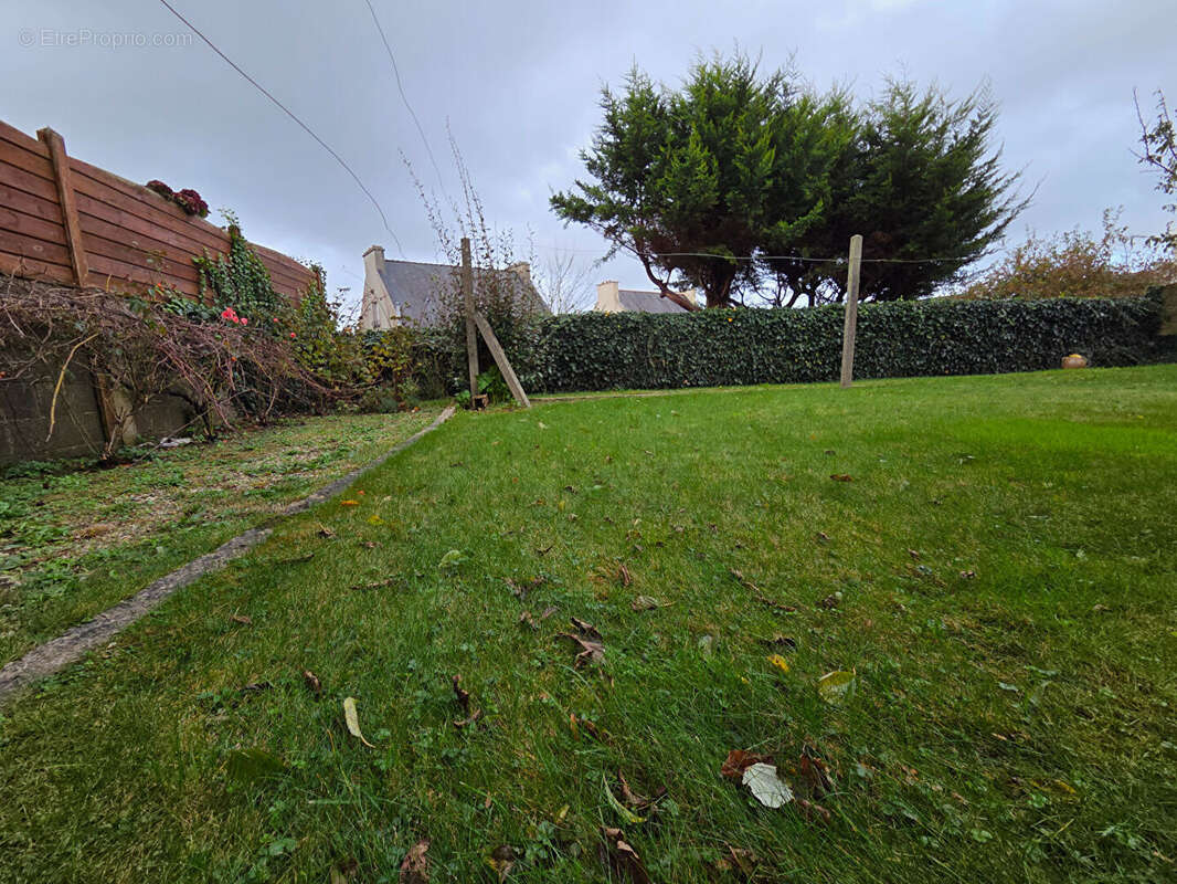 Maison à SAINT-RENAN