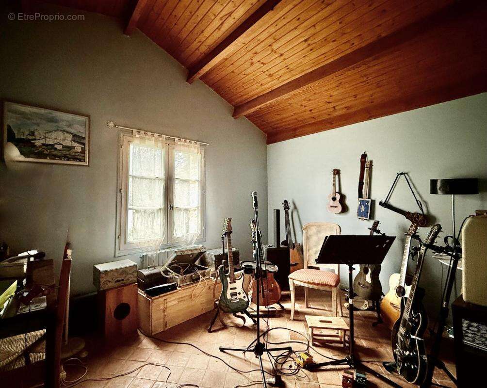 Maison à SAINT-COUTANT